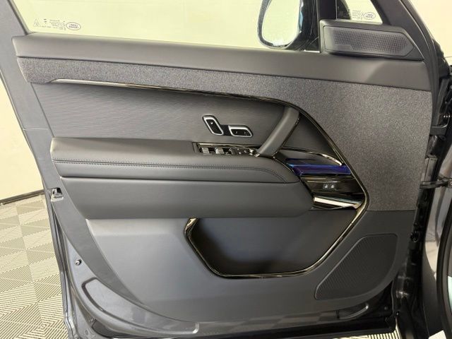 New 2027 Land Rover Range Rover Sport Dynamic SE AWD/4WD image 31