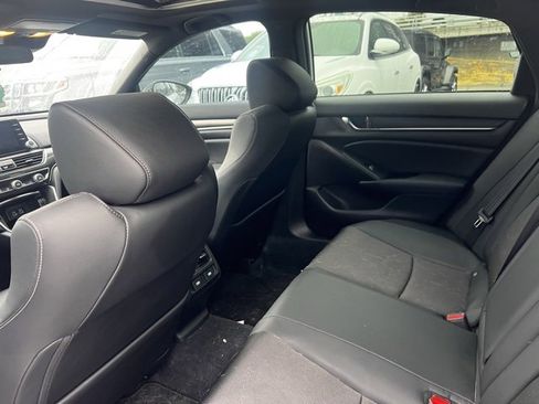 Used 2022 Honda Accord Sport image 6