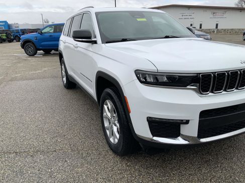 Used 2023 Jeep Grand Cherokee L Limited image 10