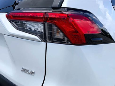 Used 2022 Toyota RAV4 XLE Premium FWD image 30