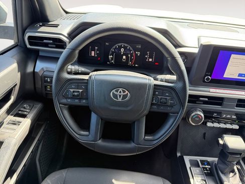 Used 2026 Toyota Tacoma SR5 AWD/4WD image 12