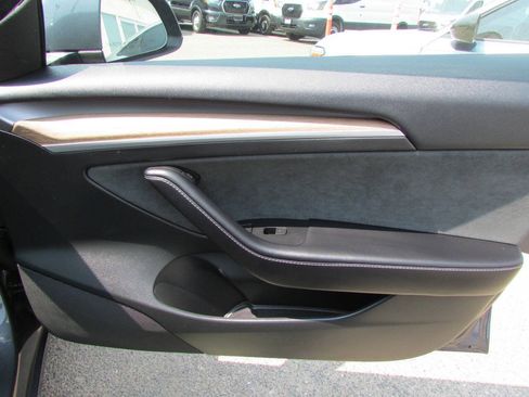 Used 2023 Tesla Model 3 Standard Range RWD image 21