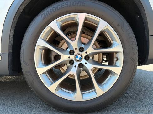 Used 2022 BMW X5 xDrive40i w/ Premium Package AWD/4WD image 22