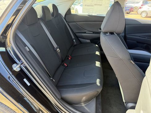 New 2026 Hyundai Elantra SE image 25