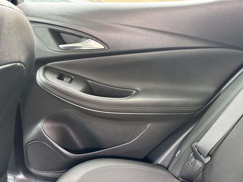 Used 2025 Buick Encore GX Preferred FWD image 11