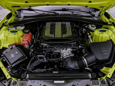 Used 2019 Chevrolet Camaro ZL1 image 3