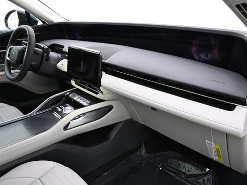 New 2026 Lincoln Nautilus Reserve w/ Jet Appearance Package image 15