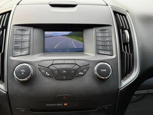 Used 2016 Ford Edge SE FWD image 11