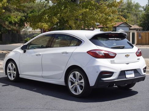 Used 2017 Chevrolet Cruze Premier FWD image 3