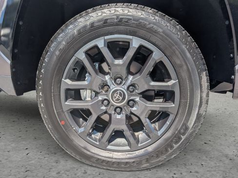 Used 2024 Toyota Tundra Platinum AWD/4WD image 9