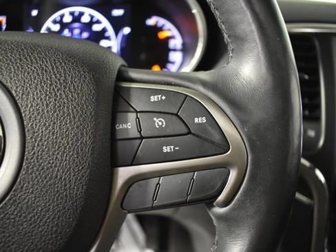 Used 2018 Jeep Grand Cherokee Limited AWD/4WD image 15