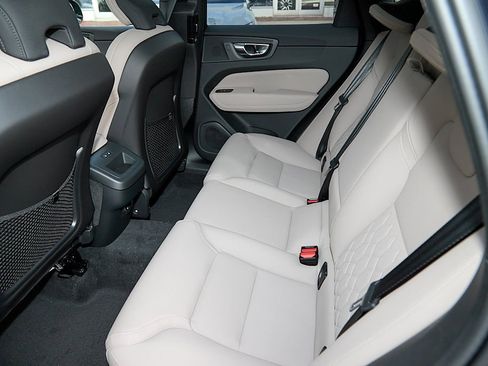 New 2026 Volvo XC60 B5 Plus w/ Protection Package Premier image 20