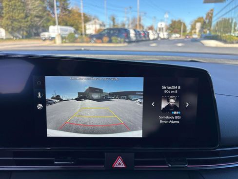 Used 2025 Hyundai Elantra SEL image 11