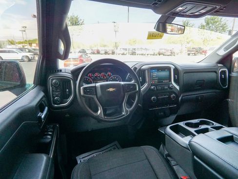 Used 2020 Chevrolet Silverado 1500 LT w/ Trailering Package AWD/4WD image 11