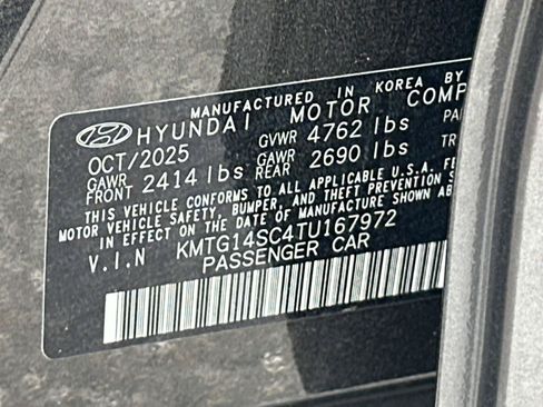 Used 2026 Genesis G70 2.5T RWD image 40