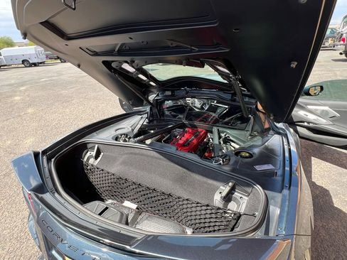 Used 2021 Chevrolet Corvette Stingray Preferred Cpe w/ Z51 Performance Package RWD image 24