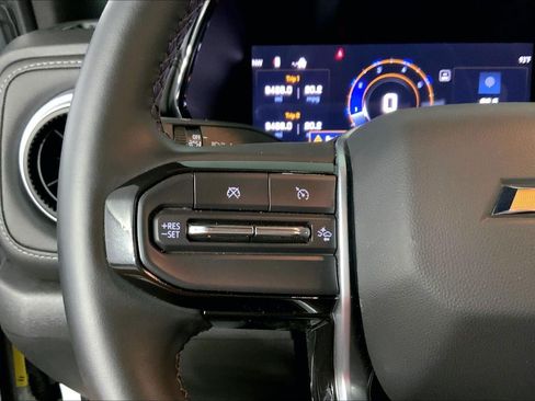 Used 2025 Chevrolet Colorado LT AWD/4WD image 18