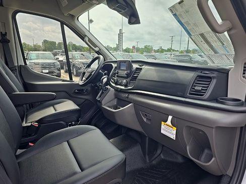 New 2025 Ford Transit 250 148 Medium Roof image 20