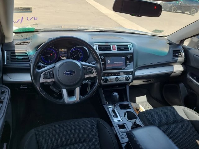 Used 2016 Subaru Outback 2.5i Premium w/ Popular Package #1 AWD/4WD image 2