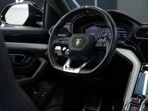 Used 2021 Lamborghini Urus AWD/4WD image 61