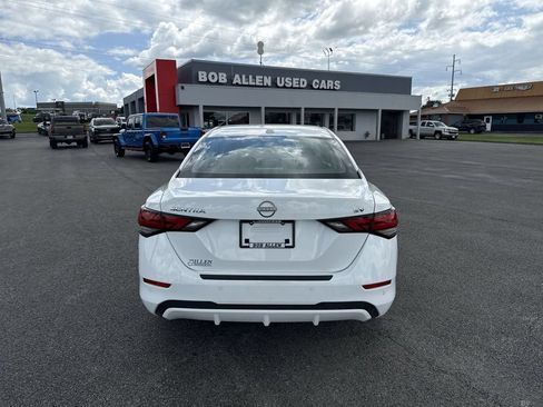 Used 2024 Nissan Sentra SV FWD image 18