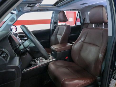 Used 2022 Toyota 4Runner Limited AWD/4WD image 10