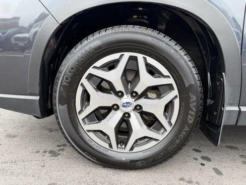 Used 2019 Subaru Forester Premium AWD/4WD image 27