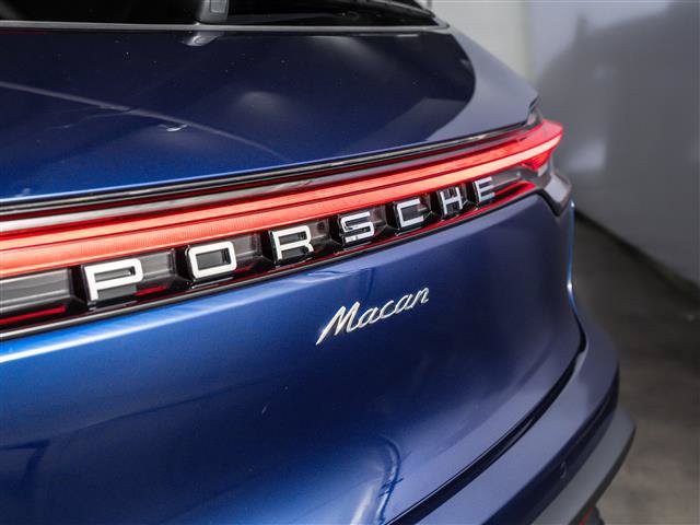 Used 2026 Porsche Macan AWD/4WD image 30