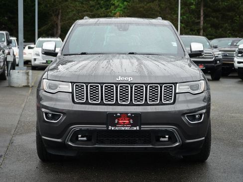 Used 2017 Jeep Grand Cherokee Overland AWD/4WD image 8