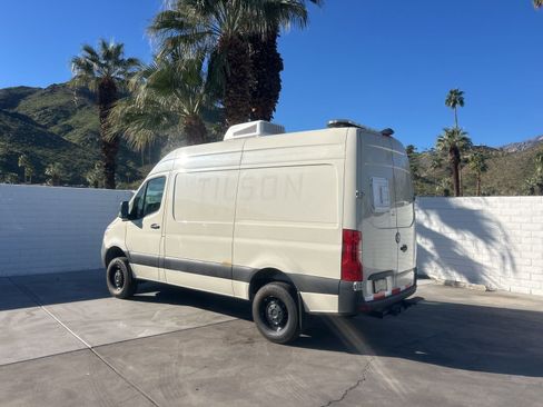 Used 2022 Mercedes-Benz Sprinter 2500 w/ Acoustic Package image 7