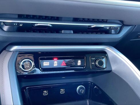 Certified 2025 Audi Q5 Premium w/ Convenience Package image 31