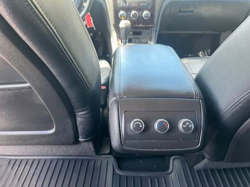 Used 2017 Chevrolet Traverse LT AWD/4WD image 37
