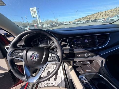 Used 2023 Buick Enclave Essence image 12