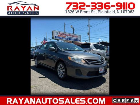 Used 2013 Toyota Corolla LE FWD image 1