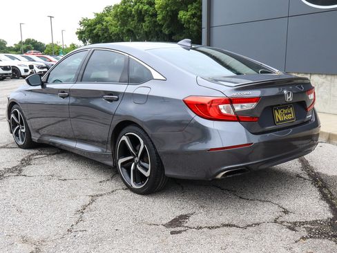 Used 2018 Honda Accord Sport image 6