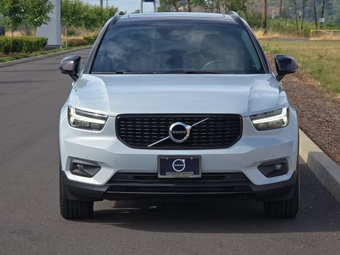 Used 2020 Volvo XC40 T5 R-Design w/ Protection Package AWD/4WD image 8