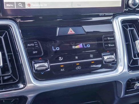 Used 2023 Kia Sorento SX image 21