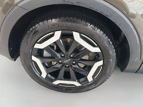 Used 2024 Kia Telluride S image 29