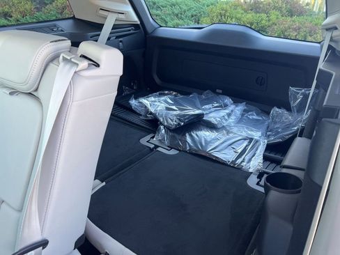 New 2026 Volvo XC90 B6 Ultra w/ Protection Package AWD/4WD image 33