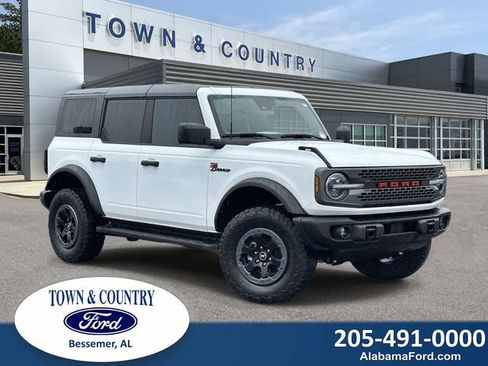 Certified 2022 Ford Bronco Badlands AWD/4WD image 1