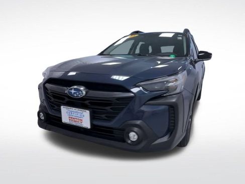 Used 2024 Subaru Outback Premium AWD/4WD image 3