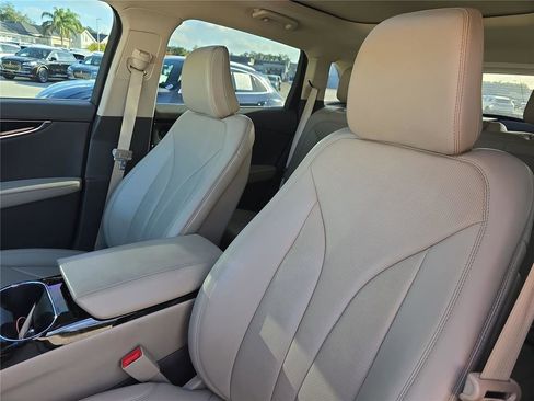 Used 2021 Lincoln Nautilus Reserve image 13