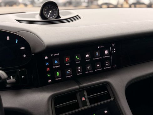 Used 2020 Porsche Taycan 4S image 53