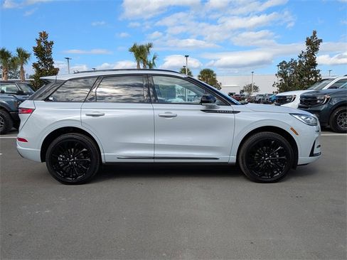 New 2026 Lincoln Corsair Reserve image 3