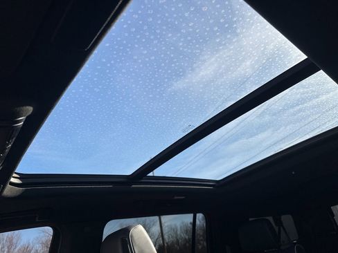 Used 2022 Cadillac Escalade ESV Sport w/ Touring Package image 31