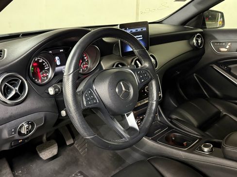 Certified 2019 Mercedes-Benz GLA 250 4MATIC image 2
