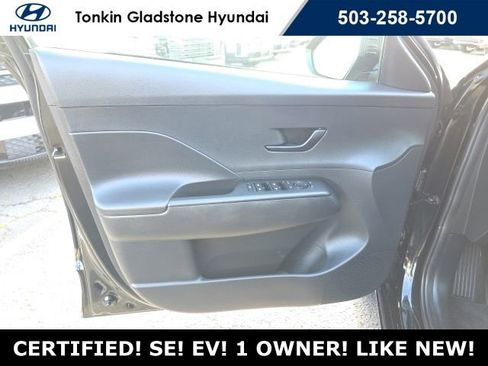 Certified 2024 Hyundai Kona SE image 8