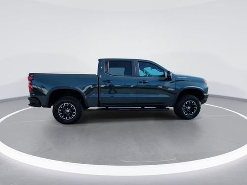 Used 2025 Chevrolet Silverado 1500 ZR2 w/ Technology Package AWD/4WD image 9