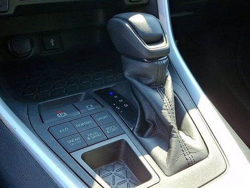 Certified 2021 Toyota RAV4 LE image 15