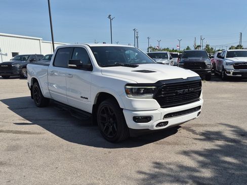 Used 2021 RAM 1500 Laramie AWD/4WD image 3